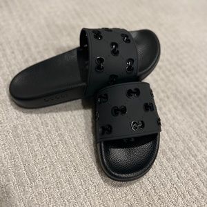 Gucci slides